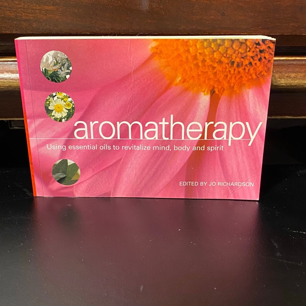 Aromatherapy Book by Jo Richardson vintage 2002